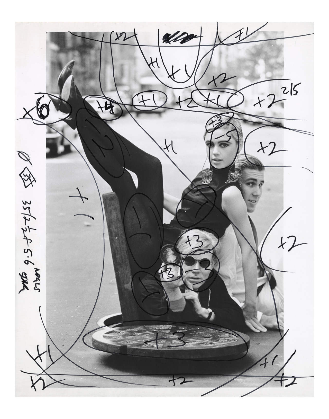 Beyond Photography: Nhiếp ảnh 
Phương thức thực hành nghệ thuật